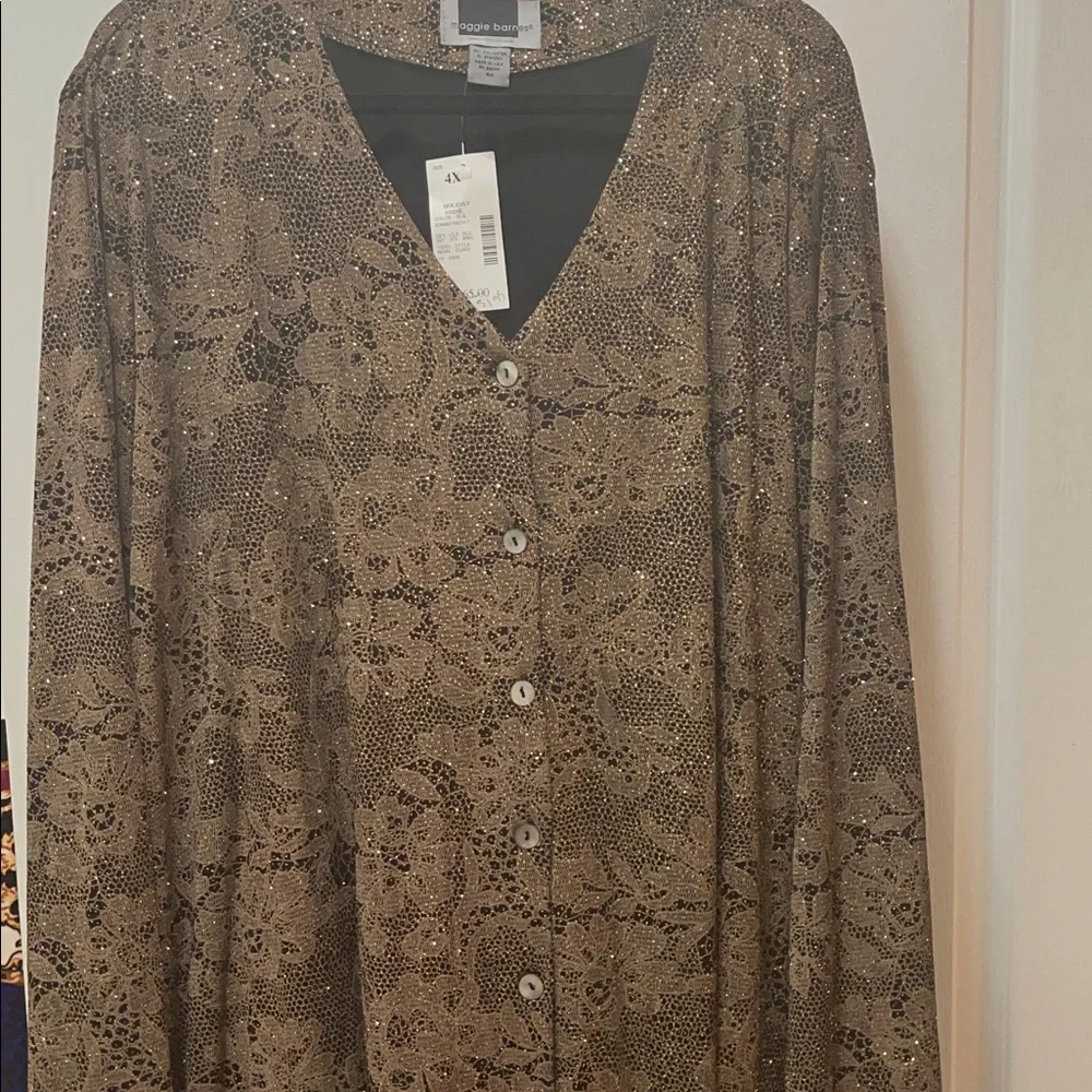 Maggie Barnes  evening tops beautiful wrinkle free shinny beige color tops